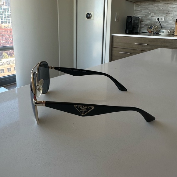 GREAT CONDITION PRADA AVIATOR SUNGLASSES - Picture 1 of 5